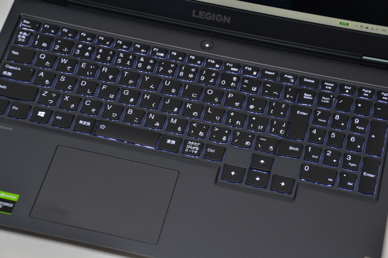 キーボードバックライトは白単色で、全体のオン/オフ切り替えのみ