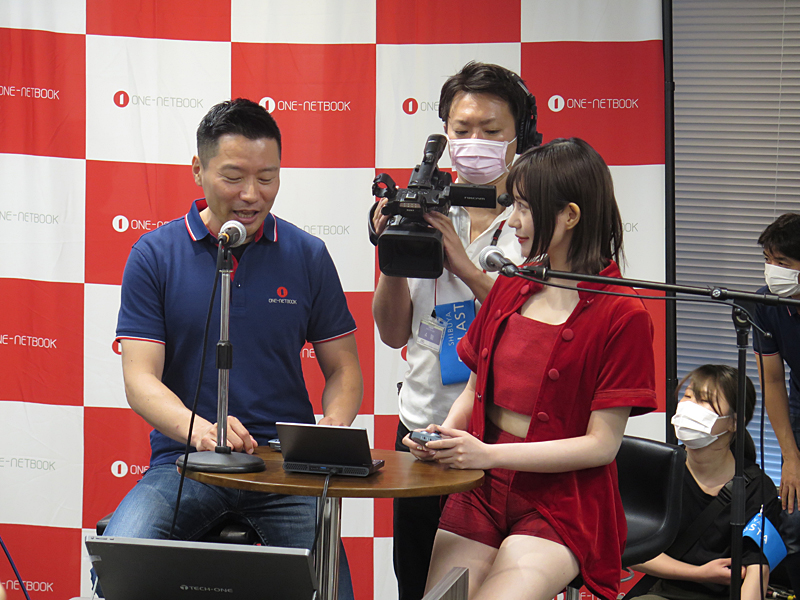 テックワン代表取締役の中林氏と二人で協力プレイ