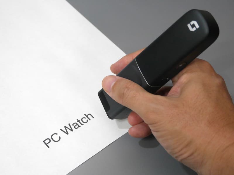 「Selpic P1」。ペン型で、本体は実測86g(キャップ除く)と軽量。iOSのほかAndroidも対応する