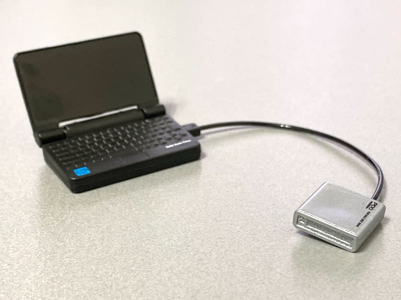 「ノートPC&DVDドライブ」。実際にあり得る組み合わせなのがよい