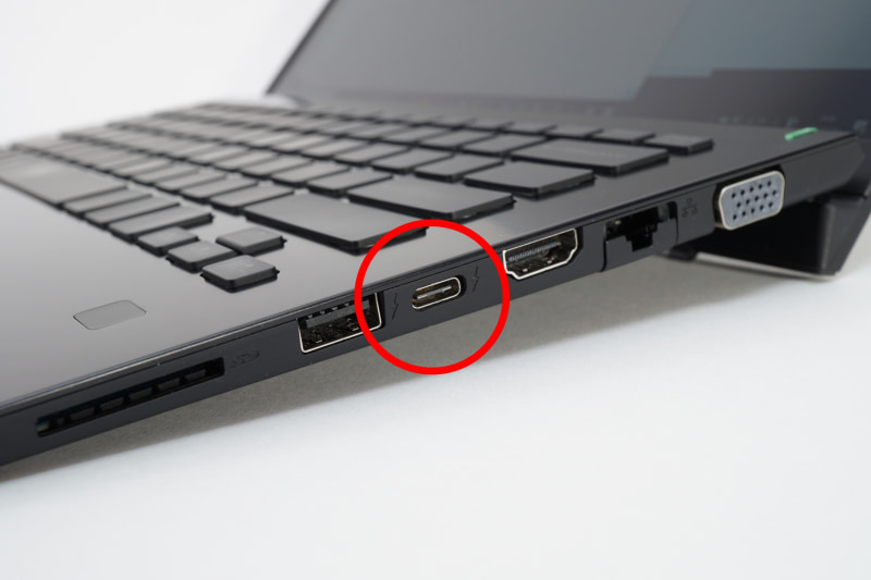 USB PDをサポートするType-Cポート。DisplayPort Alternate Modeにも対応している