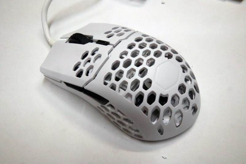 HDDモーターの世界シェアナンバーワンの日本電産製のファンを使ったのに、ビュービュー風が出ない!