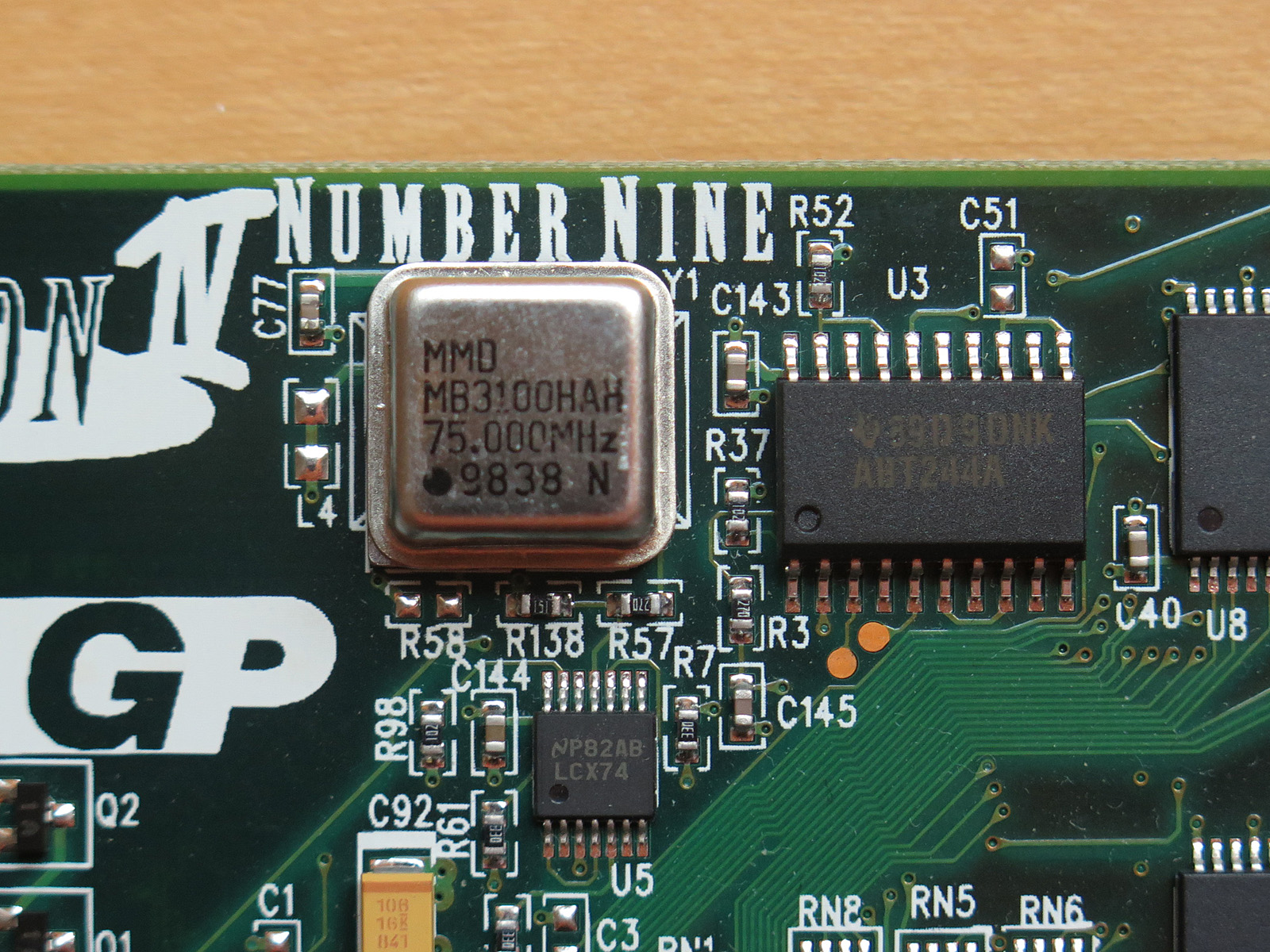 MMD製水晶発振器「MB3100HAH」