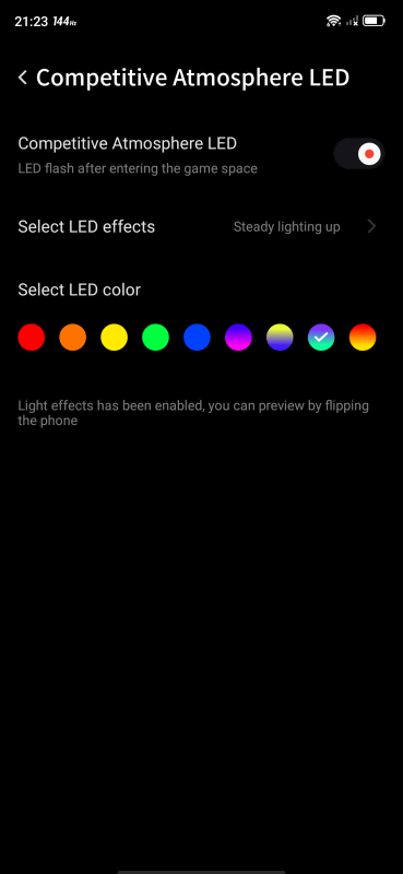 ロゴの発色や発光パターンは設定メニューで変更できる