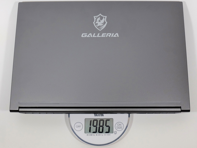 本体重量は実測で1,985g
