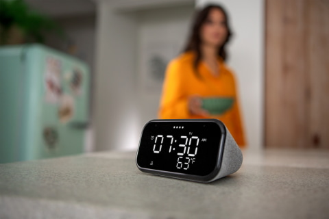 Lenovo、Google Assistantが使えるスマートクロック - PC Watch