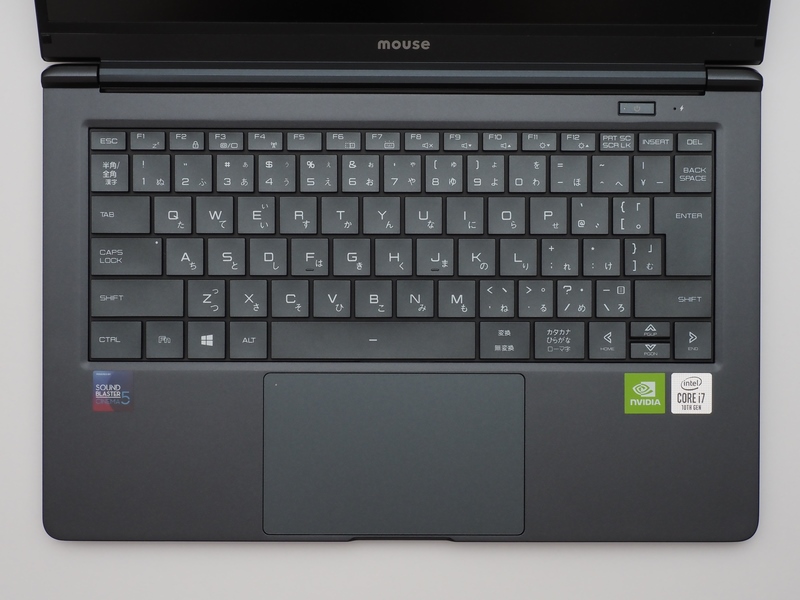 キーボードは82キーの日本語仕様