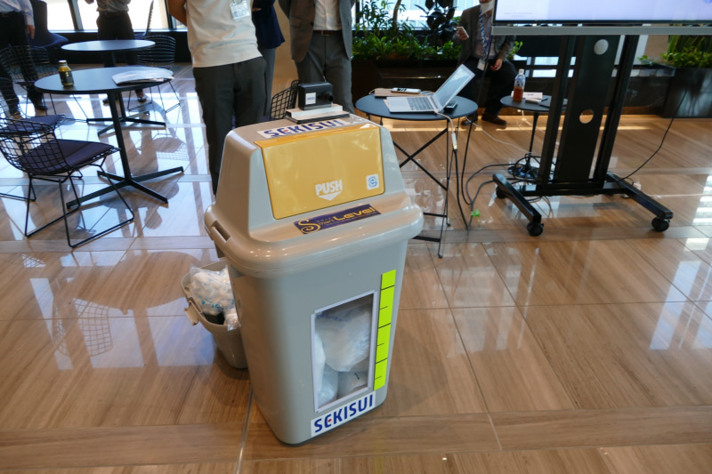 ゴミ箱の量も距離センサーを使って実測して通知、管理する