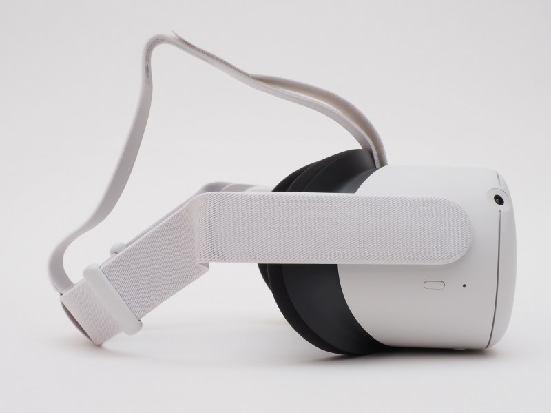 ヘッドセット右側面には電源ボタンとLEDインジケータが用意