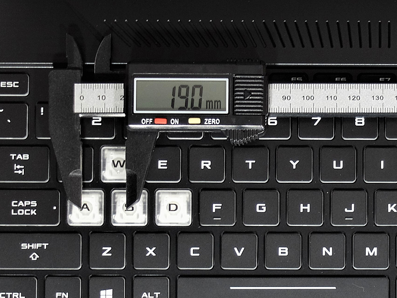 キーピッチは実測で約19.0㎜