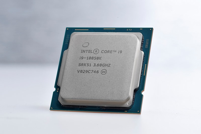 CPU：IntelのCore i9-10850K（実売価格57,000円前後）