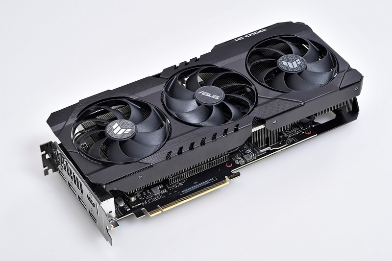 10万円のビデオカードの予算確保のために、高性能かつ価格もオトクなCPUを選ぶ。新時代のGPUをフル活用するための賢い買い物の答えの一つではないだろうか