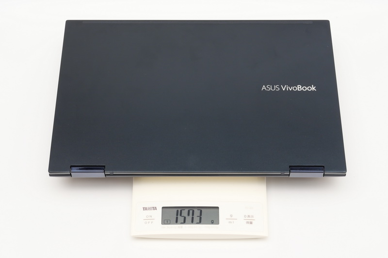 重量は実測で1,573gと公称をやや上回る重さだった