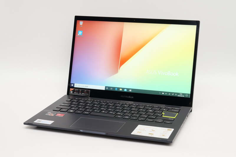 ディスプレイが360度開閉する2in1スタイルで、4種類の形状で利用可能。こちらはクラムシェルスタイル