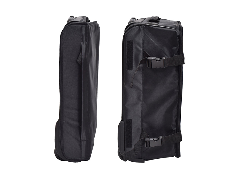 折りたたみ時(左)、通常時(右)