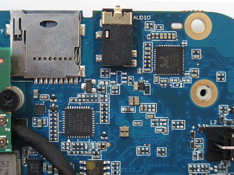 オーディオコーデックはRealtekのALC256だ。左側に見えるCYPD5126はUSB Type-Cコントローラである