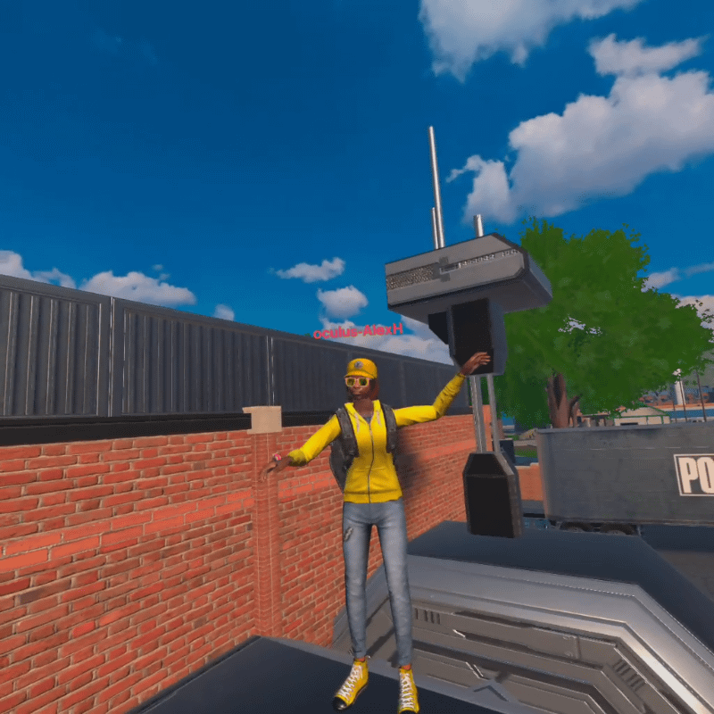 飛行機のフラップのように両手を動かせば、飛行中に自由に旋回可能だ