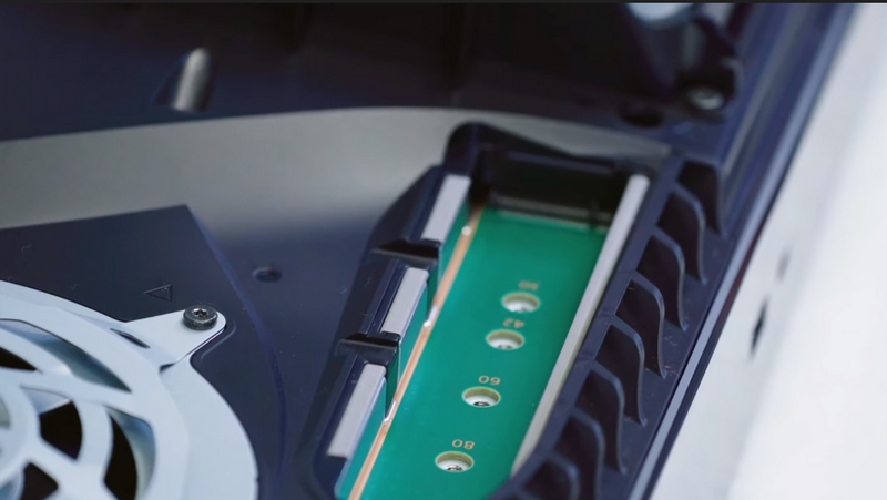 拡張用のPCIeソケット