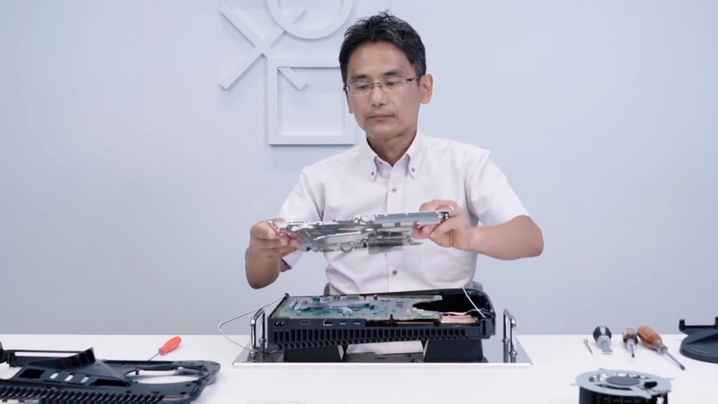 基板のシールドを外したところ