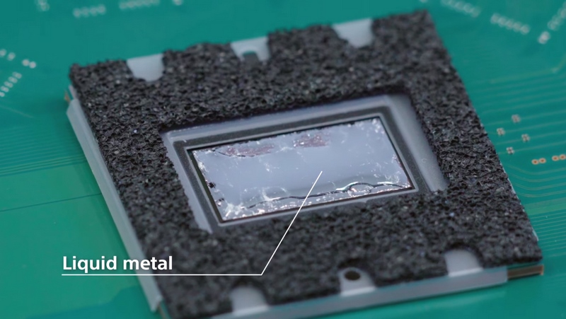 TIMには液体金属を採用