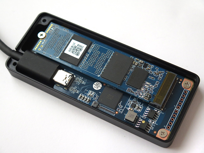 SSDを組み込んだところ