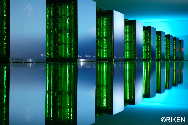 理研のスーパーコンピュータ「富岳」<br><span class="fnt-75">提供 : 理化学研究所</span>