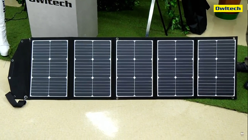開発中の折りたたみ式ソーラーパネル