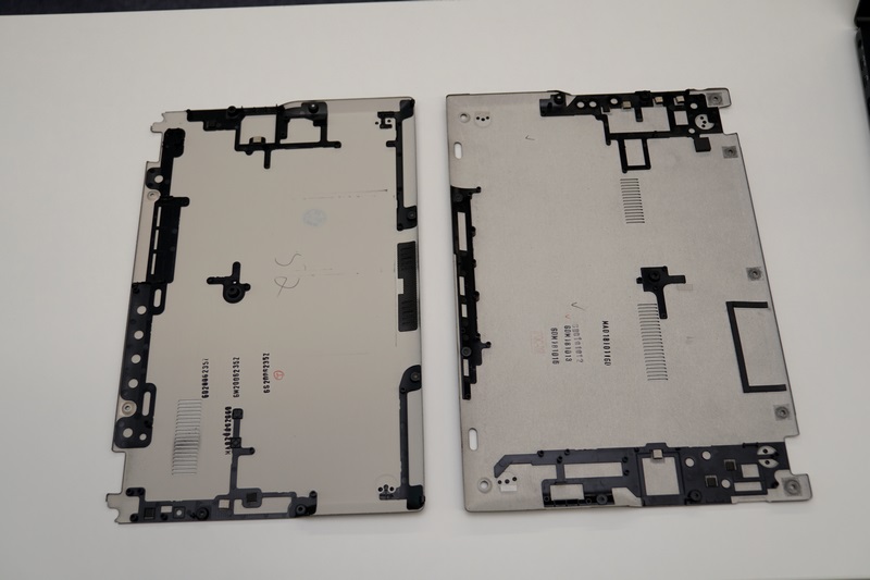 新製品(左)と先代(右)のフレーム