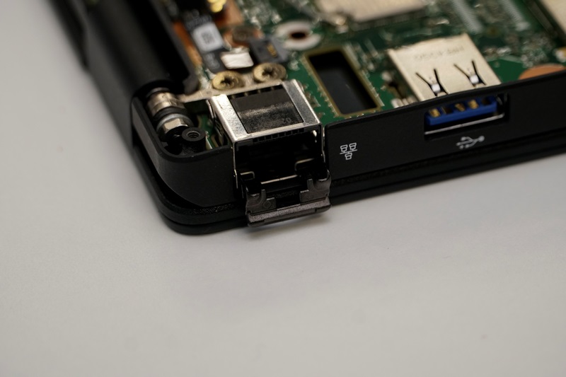 引き出さずに開閉できるように