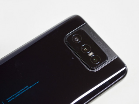 西川和久の不定期コラム】Snapdragon 865 Plus搭載の3眼5Gスマホ