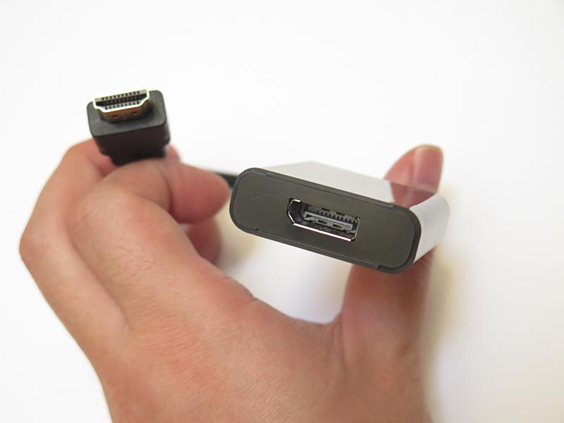 HDMI出力の機器をDisplayPortに変換する、ただそれだけのアダプタだ