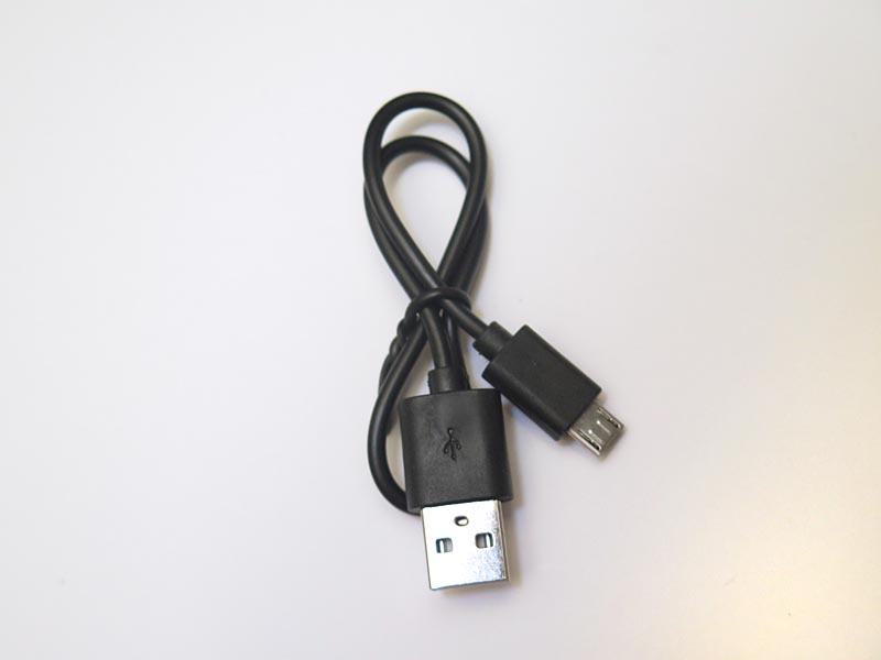 USBケーブルを挿すかどうかはユーザー次第。HDMIの電源で動いてしまえばいらない