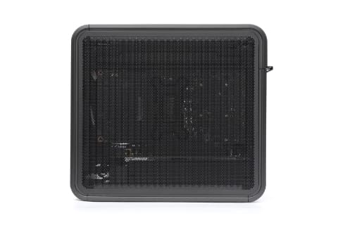 Hothotレビュー】電源内蔵で容積5L。高性能ビデオカードも搭載可能な