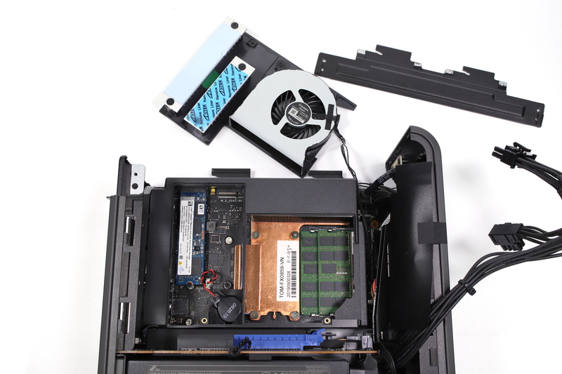 Compute Elementの各スロットには、ベースボードに接続したままでもアクセスできる