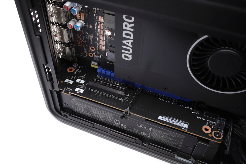 シングルスロット仕様のビデオカードを使った場合、PCI Express 3.0 x4スロットが利用できる。HDMIキャプチャボードなどを搭載するのも良いだろう