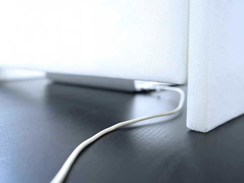 ケーブル配線用の隙間