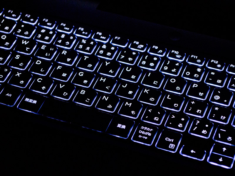 キーボードバックライト。オフ/2段階のバックライト搭載