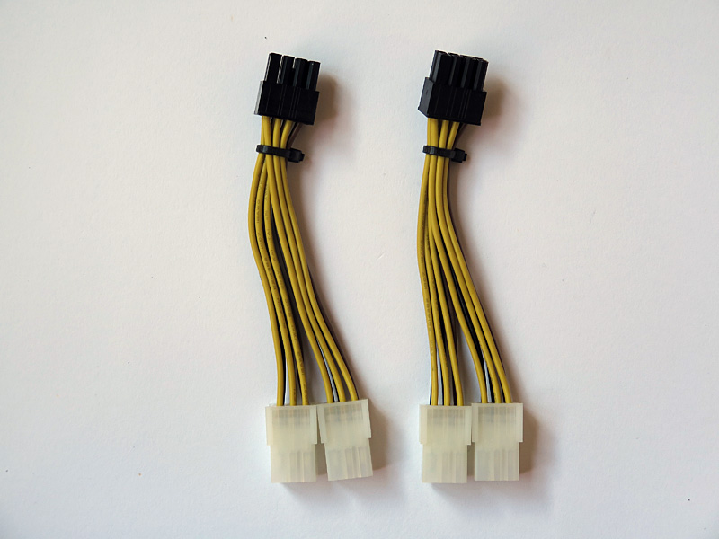 6ピン×2を8ピンに変換するケーブルも2本付属する。が、さすがに今どき6ピンしかない電源を使っているユーザーは買い換えるべきだろうとは思う