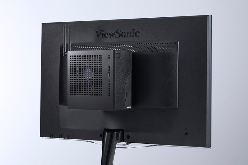 VESAマウントキットは別売り(税別980円)