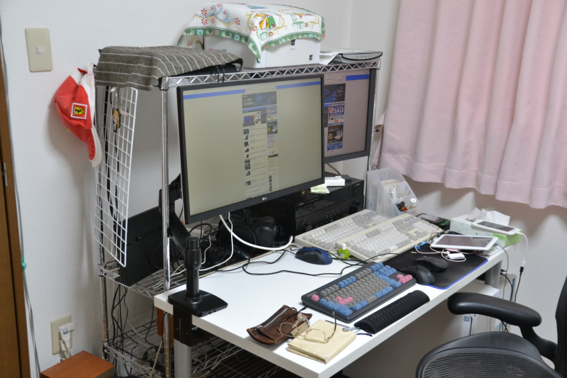 無事に4Kディスプレイとディスプレイアームを設置できた