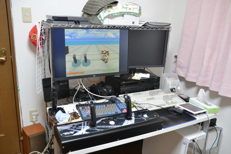 ゲームで遊ぶときにはディスプレイを遠くに離す。4KディスプレイならフルHDのゲームも違和感なく遊べる