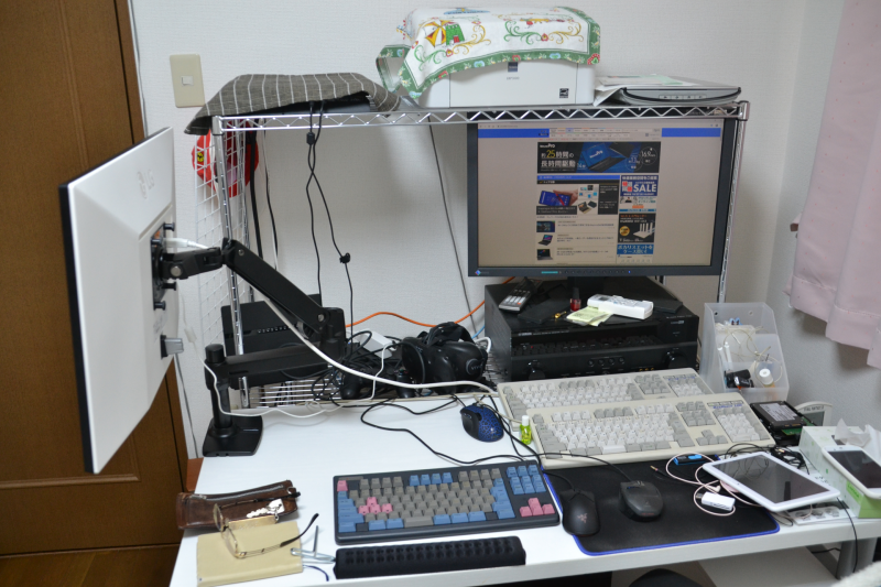 サブマシンを使うときには、ディスプレイをどけてやればいい