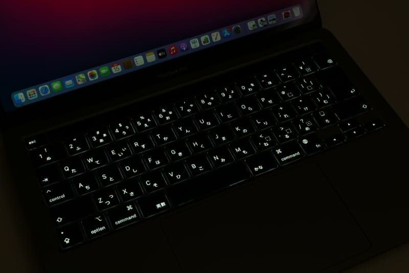 キーボードバックライトは16段階できめ細かに調整できる