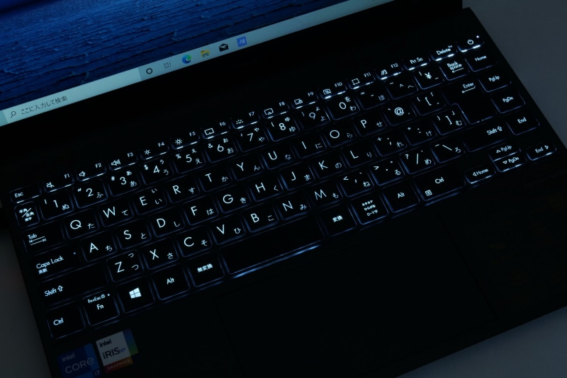 キーボードバックライトの明るさは3段階で調整できる