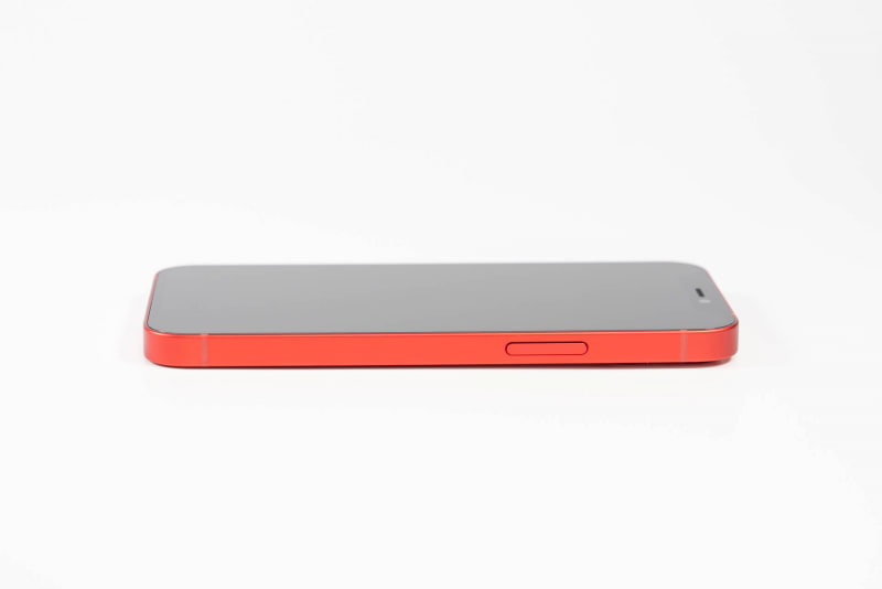 左側面には電源ボタンのみ