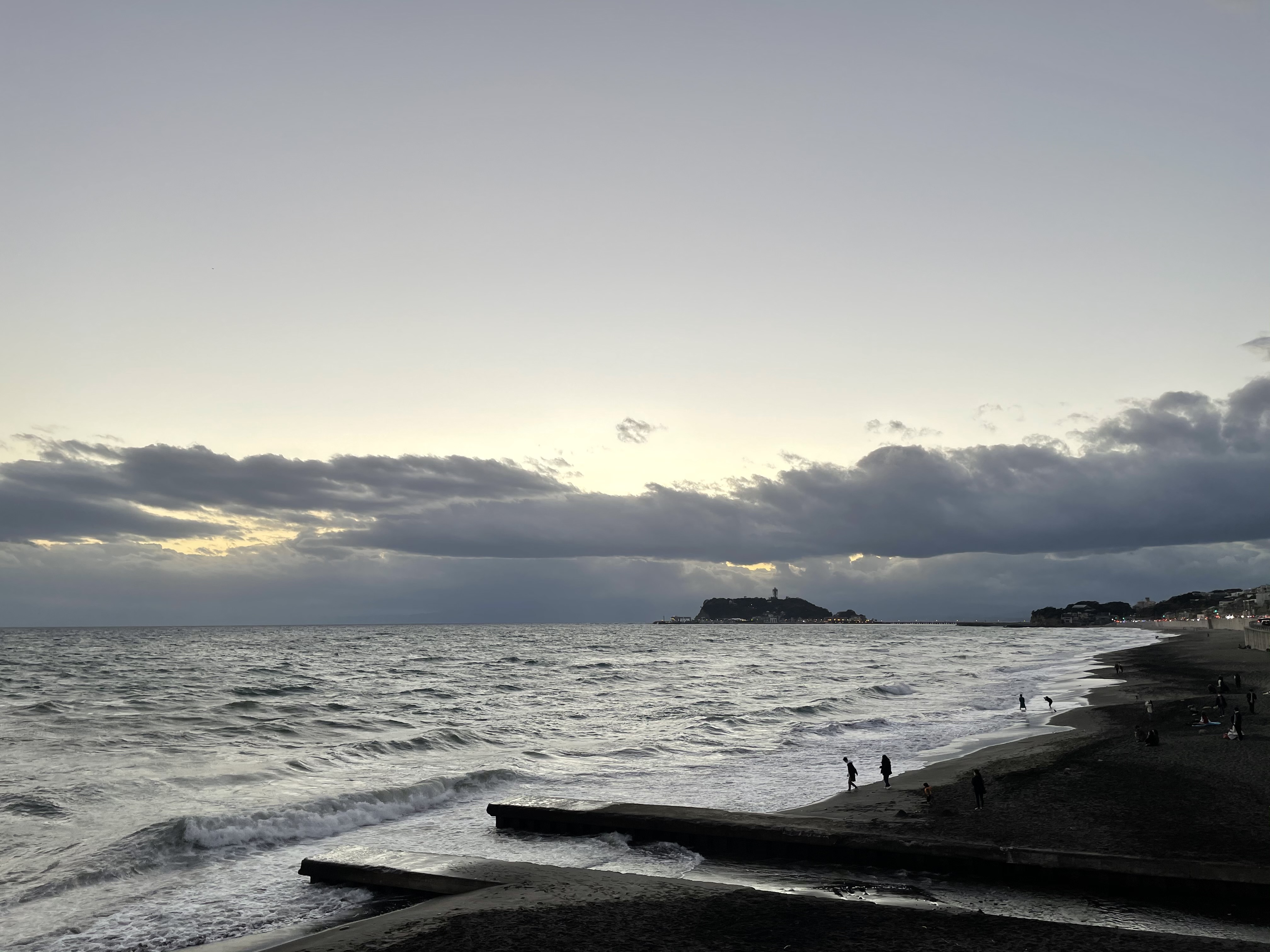 逆光下で広角カメラで撮影