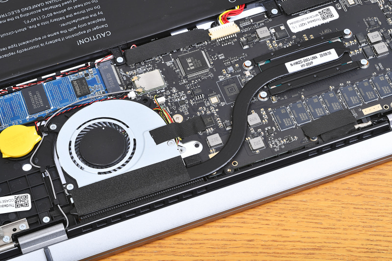 車で言うところのエンジンラジエータに相当する冷却機構もしっかりしており、排熱をしっかりしてエンジンたるCPUが持つ本来の性能をしっかり発揮させることができる