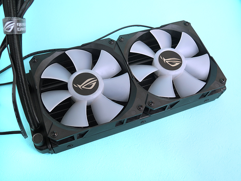 ラジエータ部。基本的にCPU簡易水冷と同じだ