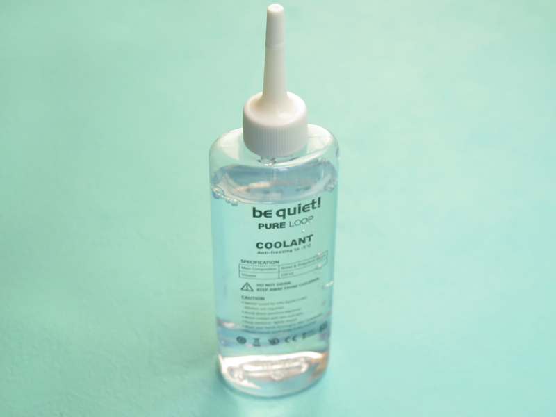 付属の補充用冷却液