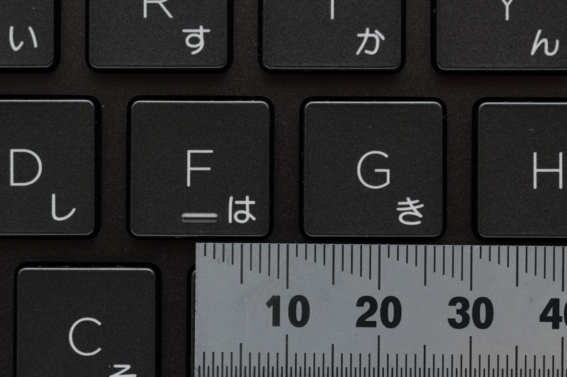 主要キーのキーピッチは19mmフルピッチを確保